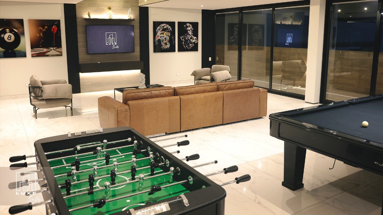 Departamento en VentaEQUIPETROL, Edificio LUXE SUITES, C/8 este Foto 3