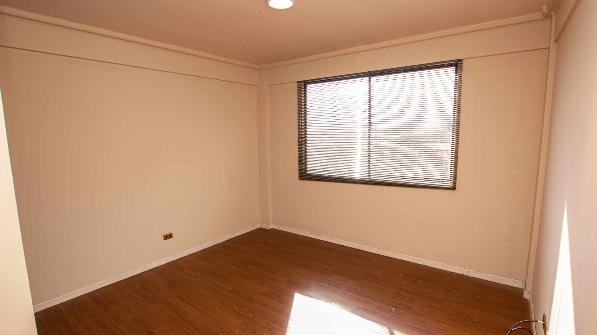 Departamento en VentaCalle los Laureles 3 dormitorios 2 baños 1 parqueos Foto 16