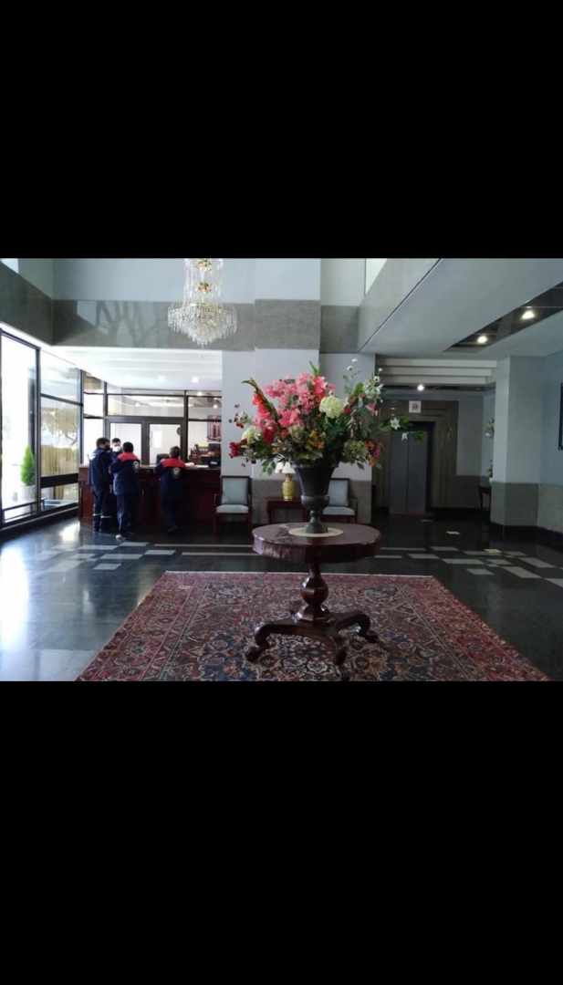 Departamento en AlquilerEdificio Multicentro, Av Arce, Sopocachi  3 dormitorios 3 baños 2 parqueos Foto 7