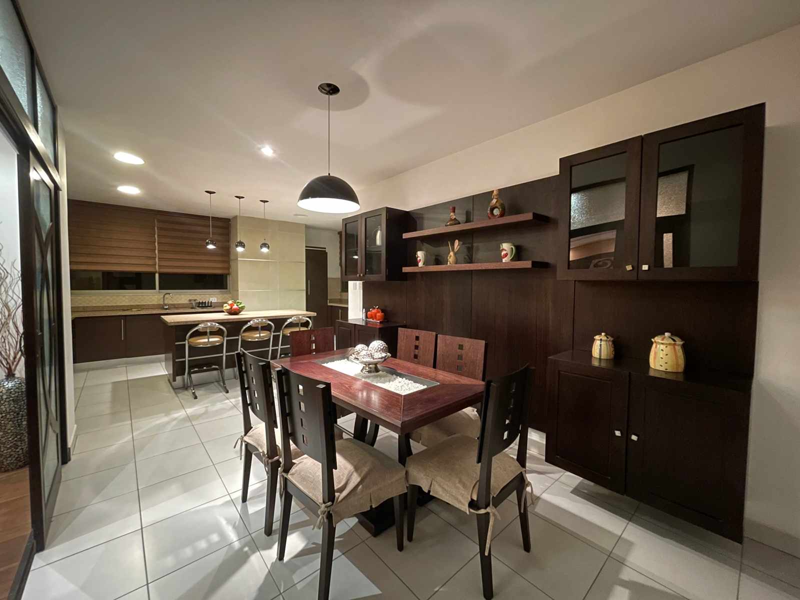 Departamento en Queru Queru en Cochabamba 3 dormitorios 2 baños 1 parqueos Foto 8