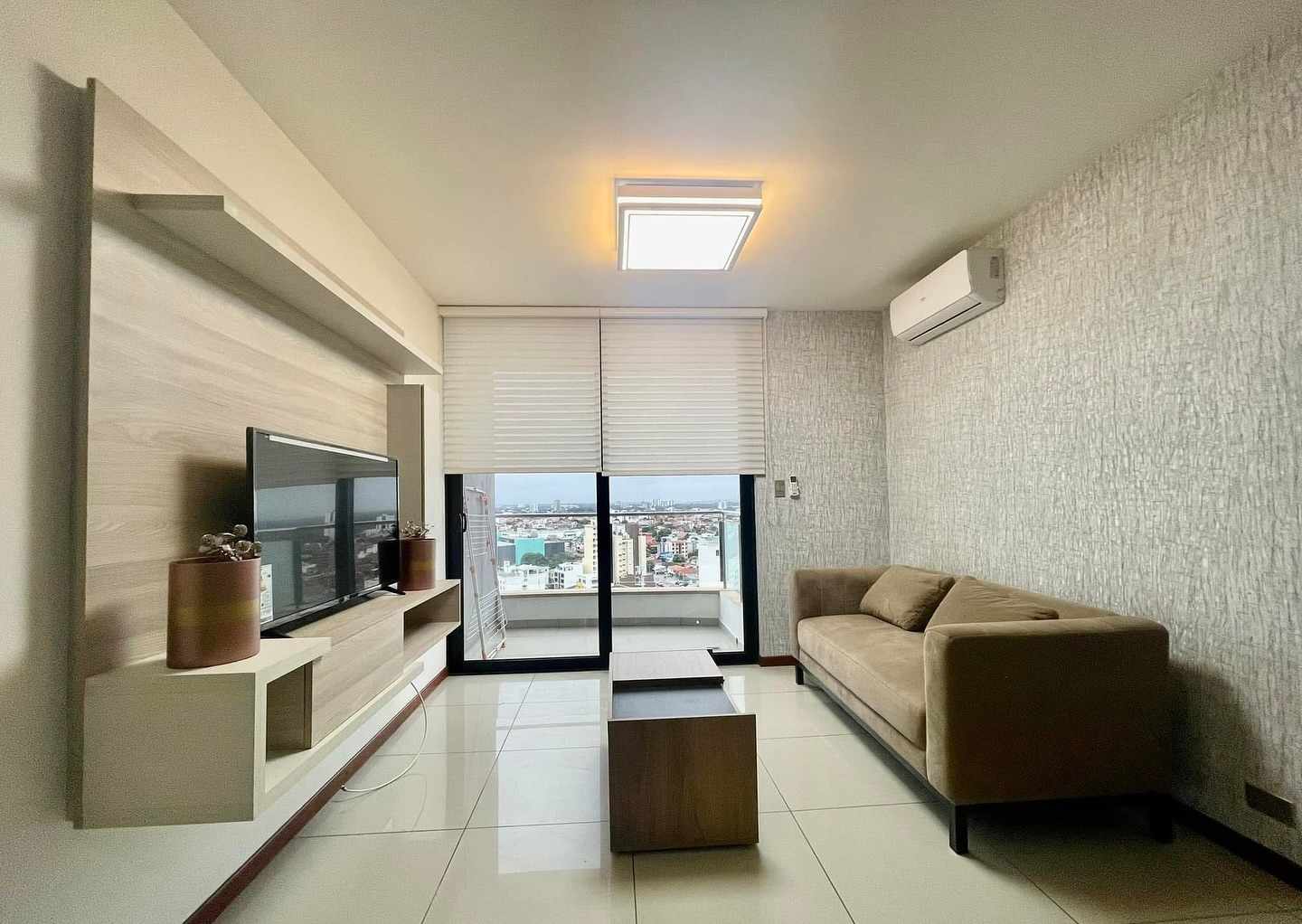 Departamento en AlquilerEDIFICIO MACORORO 12 1 dormitorios 1 baños  Foto 3