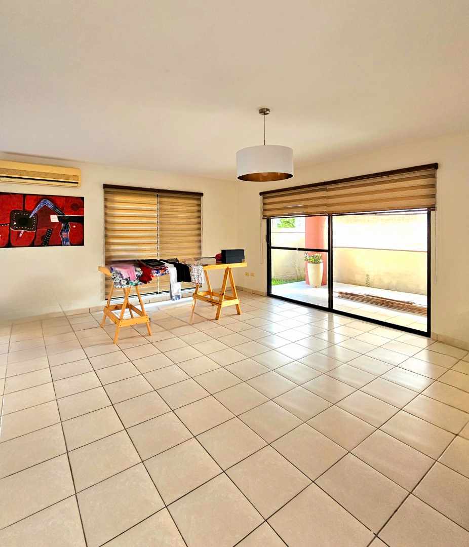 Casa Av. Banzer- ZONA REMANSO  Foto 19
