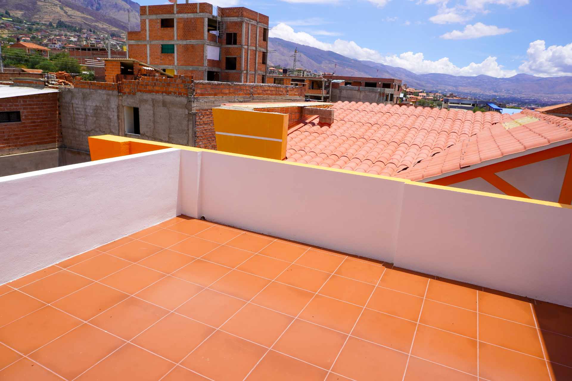 Casa en Sacaba en Cochabamba 3 dormitorios 3 baños 2 parqueos Foto 14