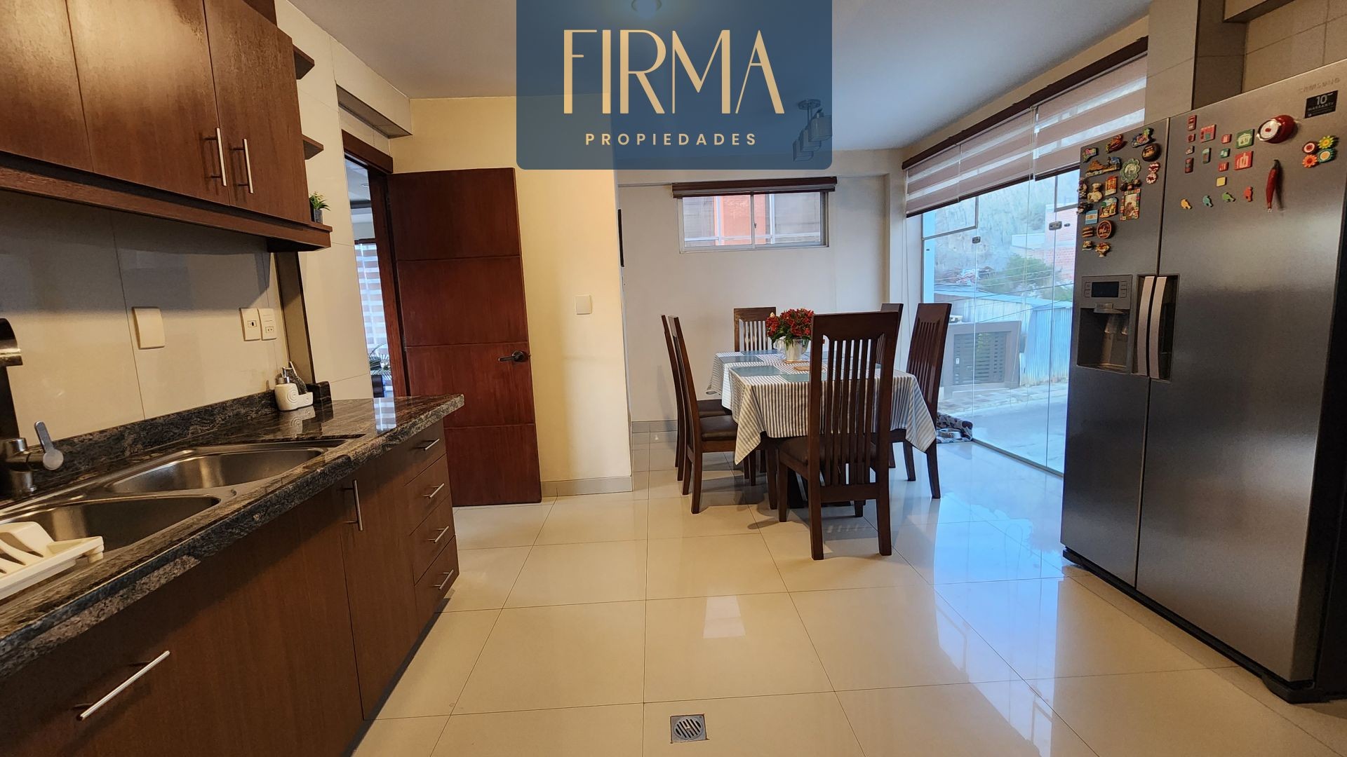 Departamento en VentaPENTHOUSE EN VENTA, ACHUMANI 3 dormitorios 4 baños 1 parqueos Foto 8