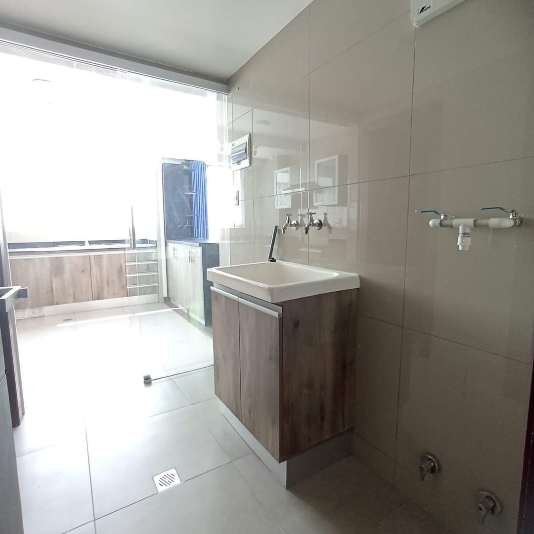 Departamento en Calacoto en La Paz 2 dormitorios 3 baños 1 parqueos Foto 11