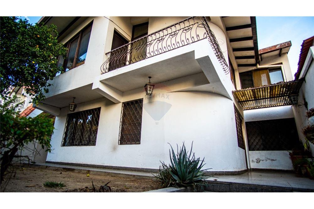 Casa en AlquilerCASA EN ALQUILER ZONA HIPODROMO 5 dormitorios 3 baños 2 parqueos Foto 14