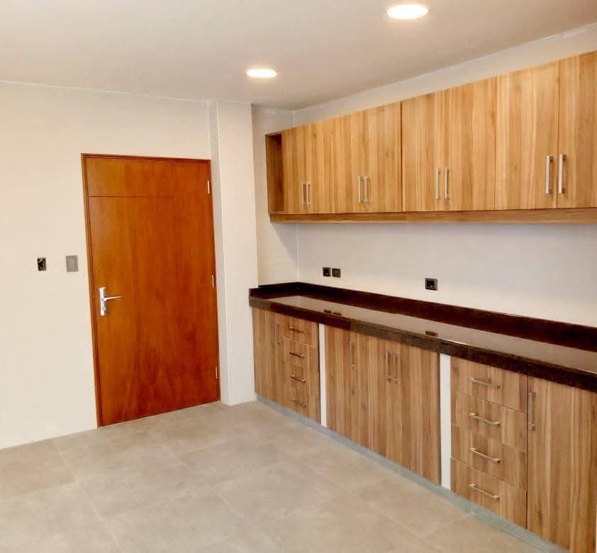 Casa en Aranjuez en La Paz 4 dormitorios 6 baños 2 parqueos Foto 4