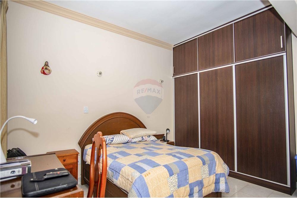 Departamento en Sarco en Cochabamba 2 dormitorios 2 baños 1 parqueos Foto 8