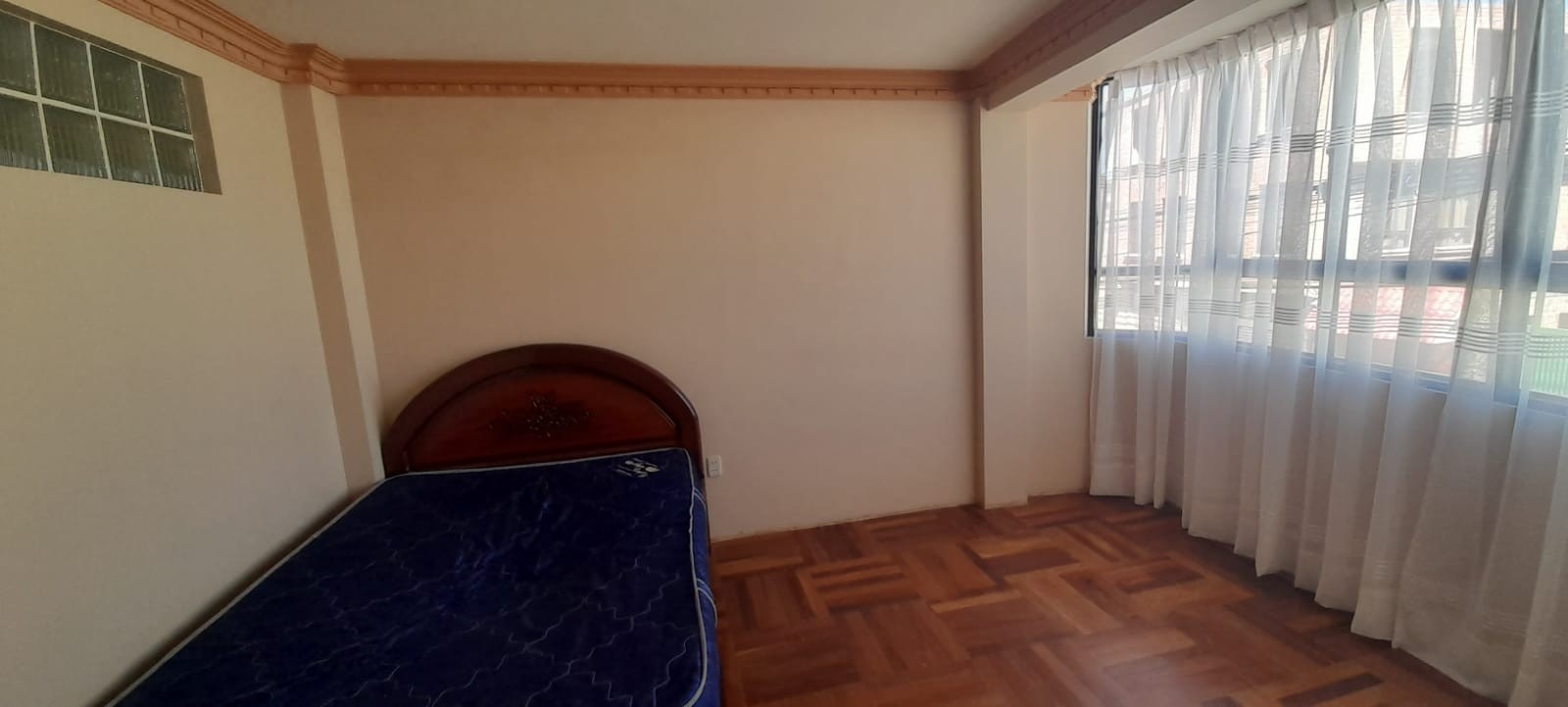 En Alquiler a Bs 1,500 Foto 5