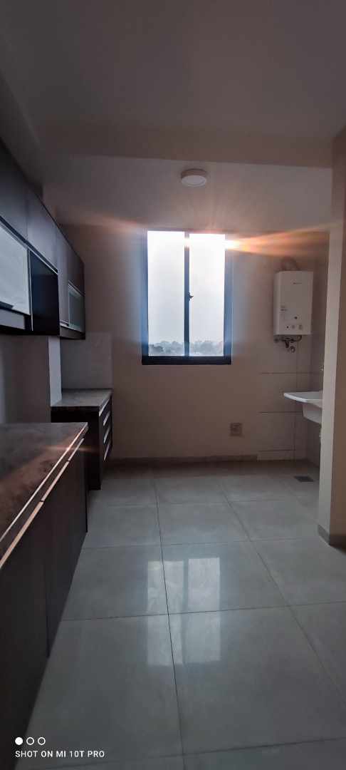 Departamento en AlquilerZona Oeste, 4to anilo Roque Coronado, Amplio departmento de 2 Dor/con parqueo bajo techo y Balcon ( el precio incluye expenses) 2 dormitorios 2 baños 1 parqueos Foto 21