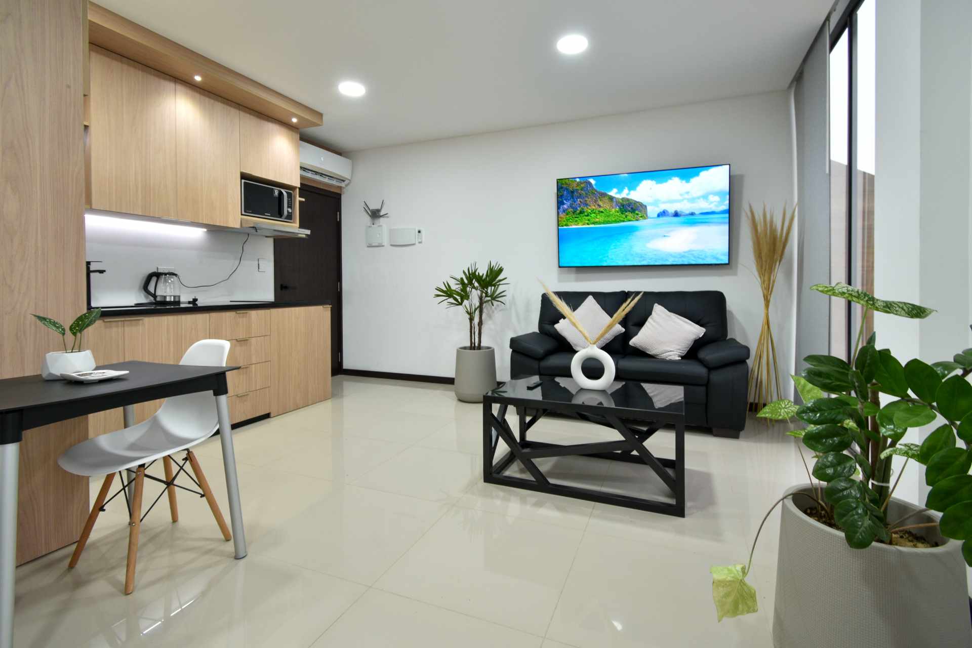 Departamento Monoambiente Penthouse en Venta en Equipetrol Norte Foto 6