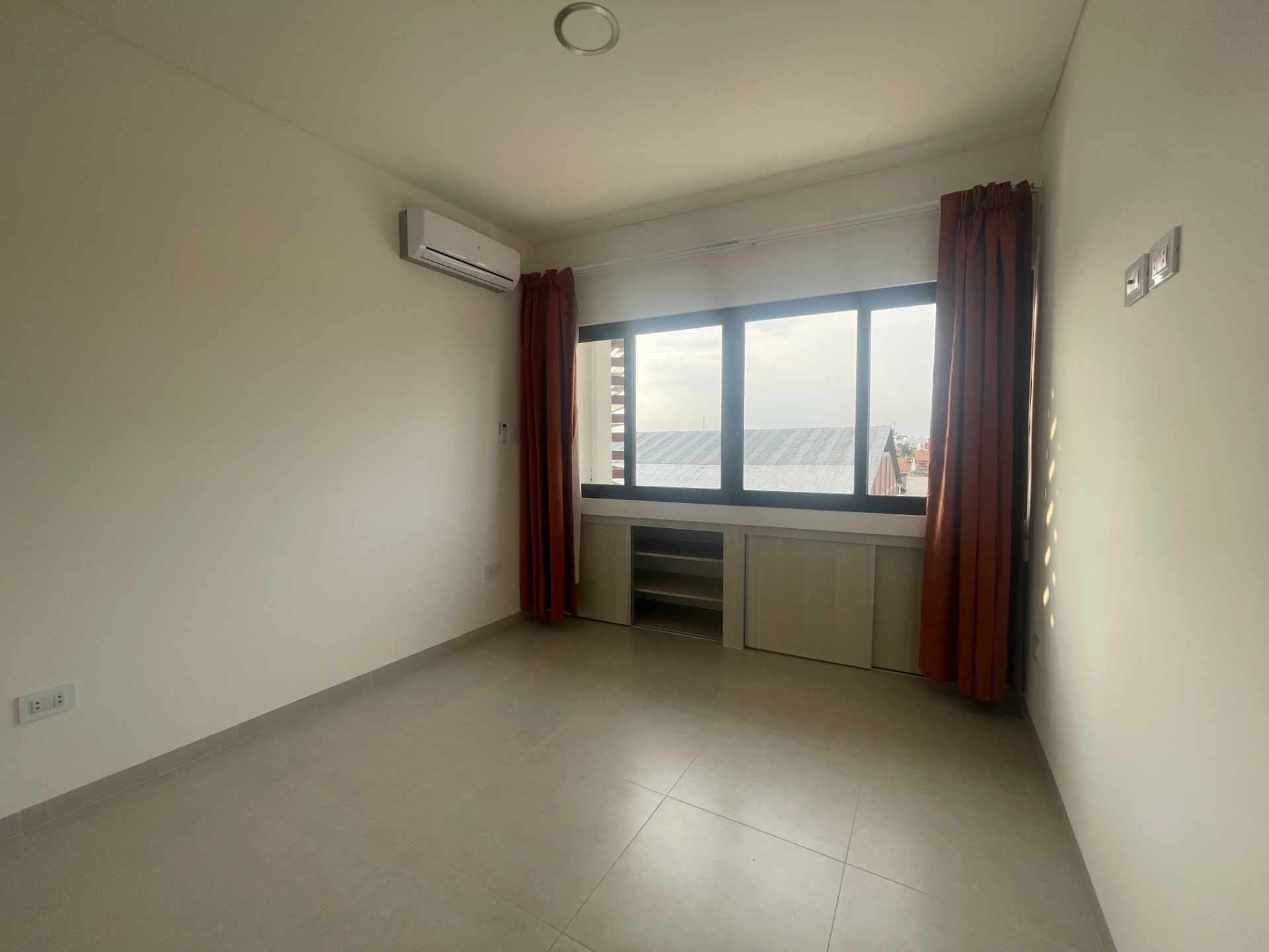 Departamento en Entre 2do y 3er anillo Este en Santa Cruz de la Sierra 3 dormitorios 3 baños 2 parqueos Foto 22