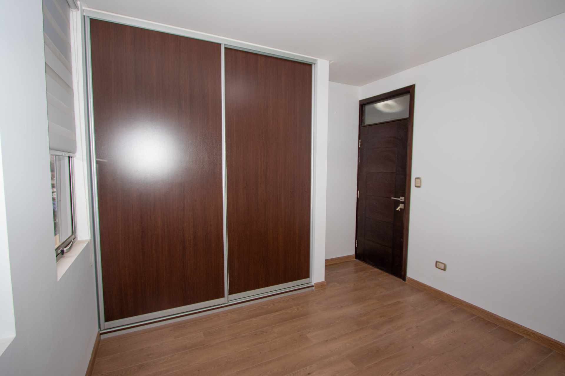 Departamento en VentaEdificio Versalles, Calle Miguel Aguirre - Zona Queru Queru 3 dormitorios 2 baños 2 parqueos Foto 9