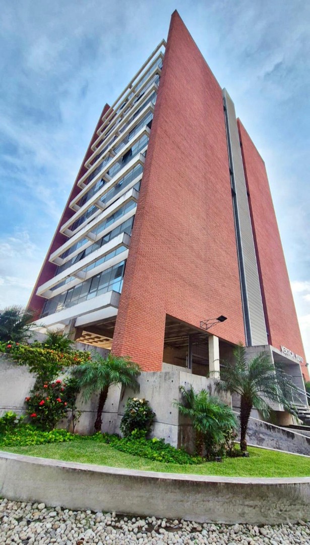Departamento en AlquilerEN ALQUILER DPTO EQUIPETROL( canal Isuto y 3er anillo)   Foto 1