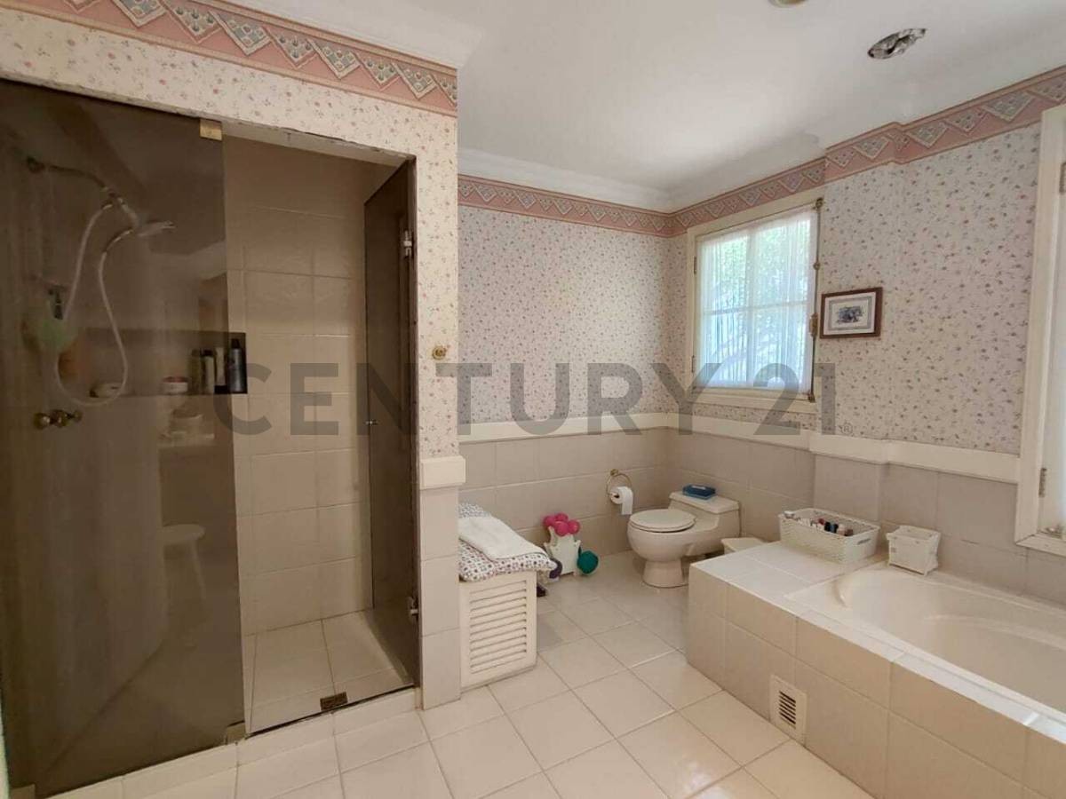 Casa en Cota Cota en La Paz 5 dormitorios 7 baños 3 parqueos Foto 32