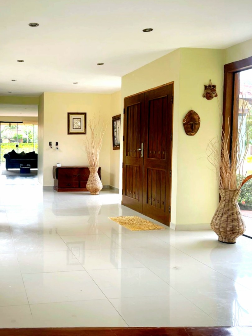 Casa en VentaZona Norte
Condominio Polo Country 5 dormitorios 6 baños 4 parqueos Foto 23