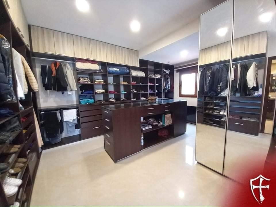 En Venta a $us 550,000 Foto 11