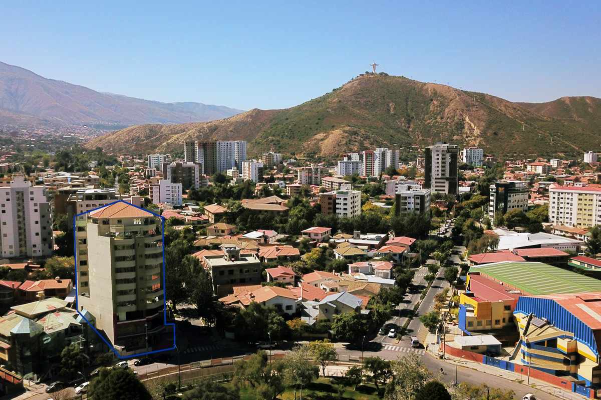 Departamento en Muyurina en Cochabamba 3 dormitorios 3 baños 1 parqueos Foto 1