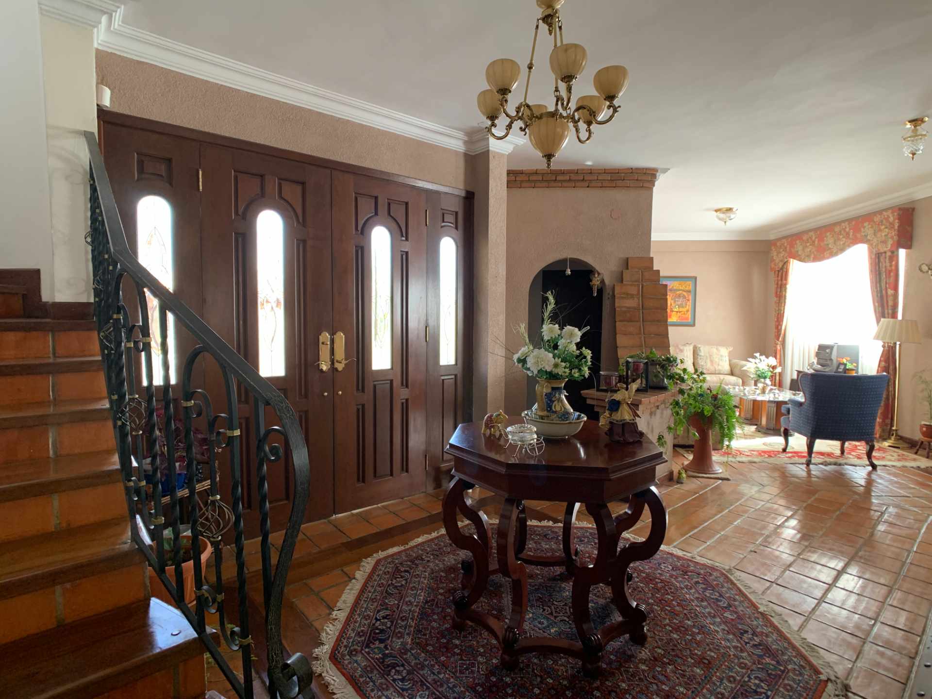 Casa Lujosa residencia estilo mediterráneo clásico con acabados de primera. Foto 30