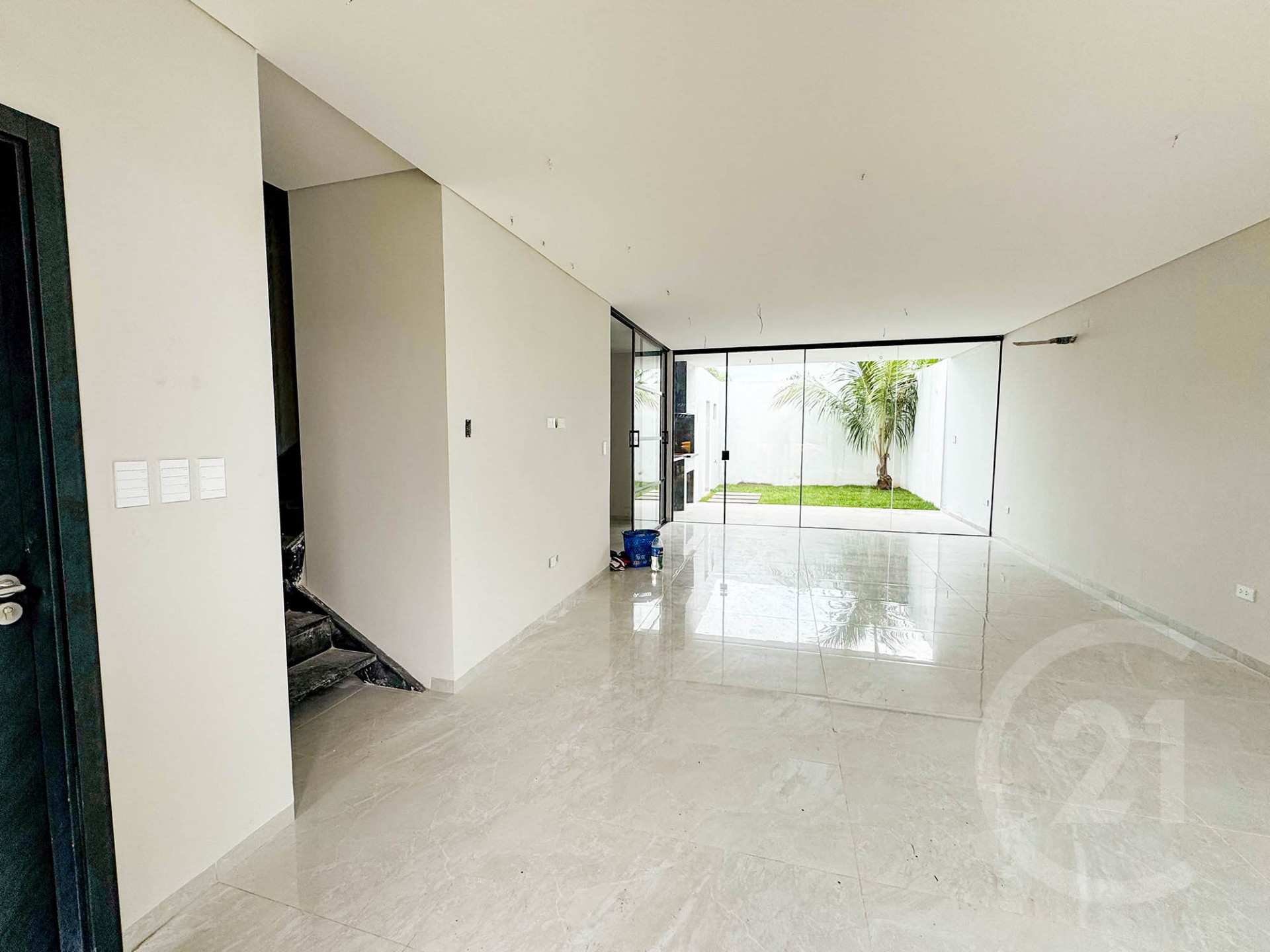 Casa en Entre 8vo y 9no anillo Norte en Santa Cruz de la Sierra 2 dormitorios 2 baños 2 parqueos Foto 4