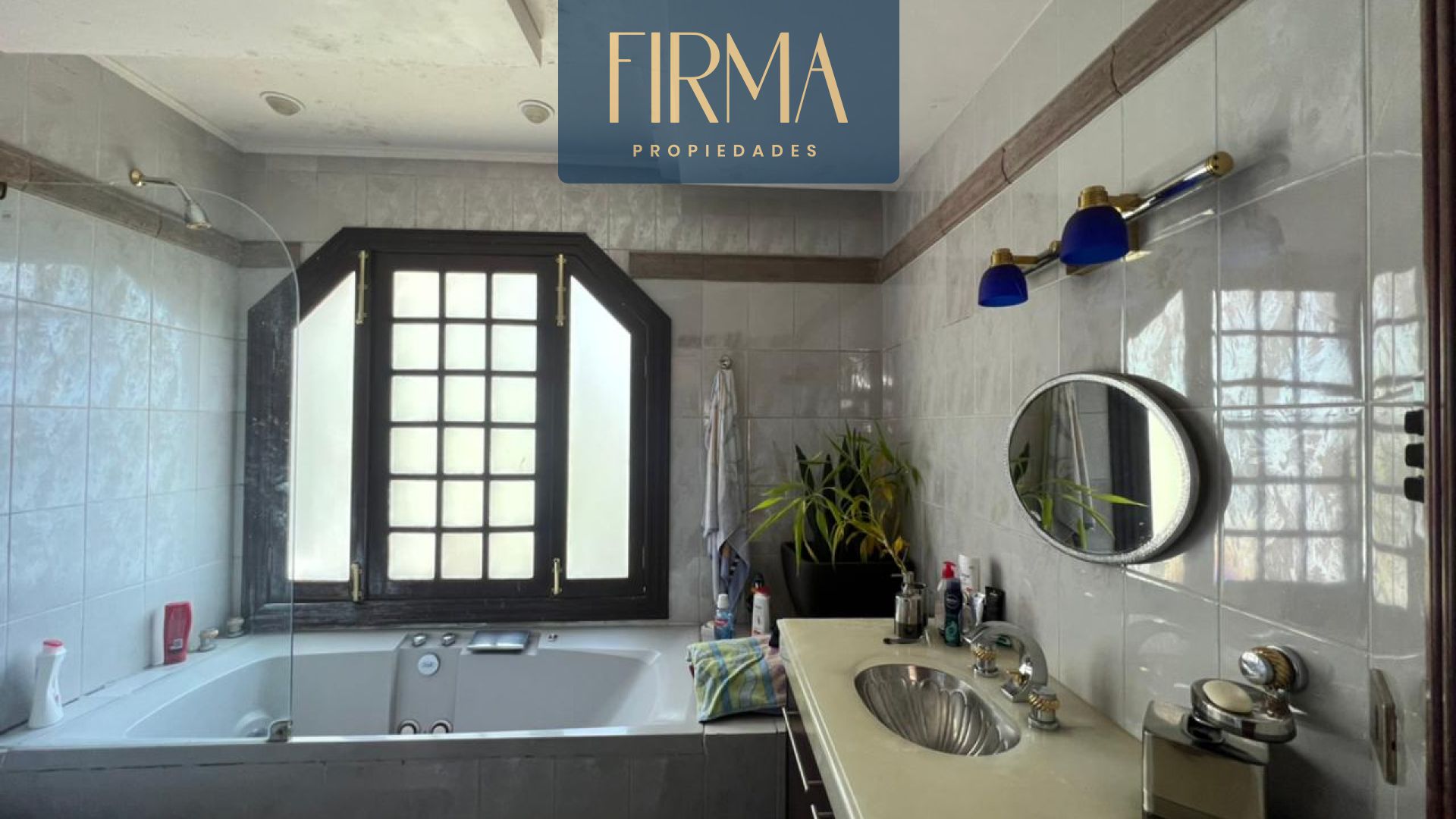 Casa en Achumani en La Paz 4 dormitorios 7 baños 5 parqueos Foto 6