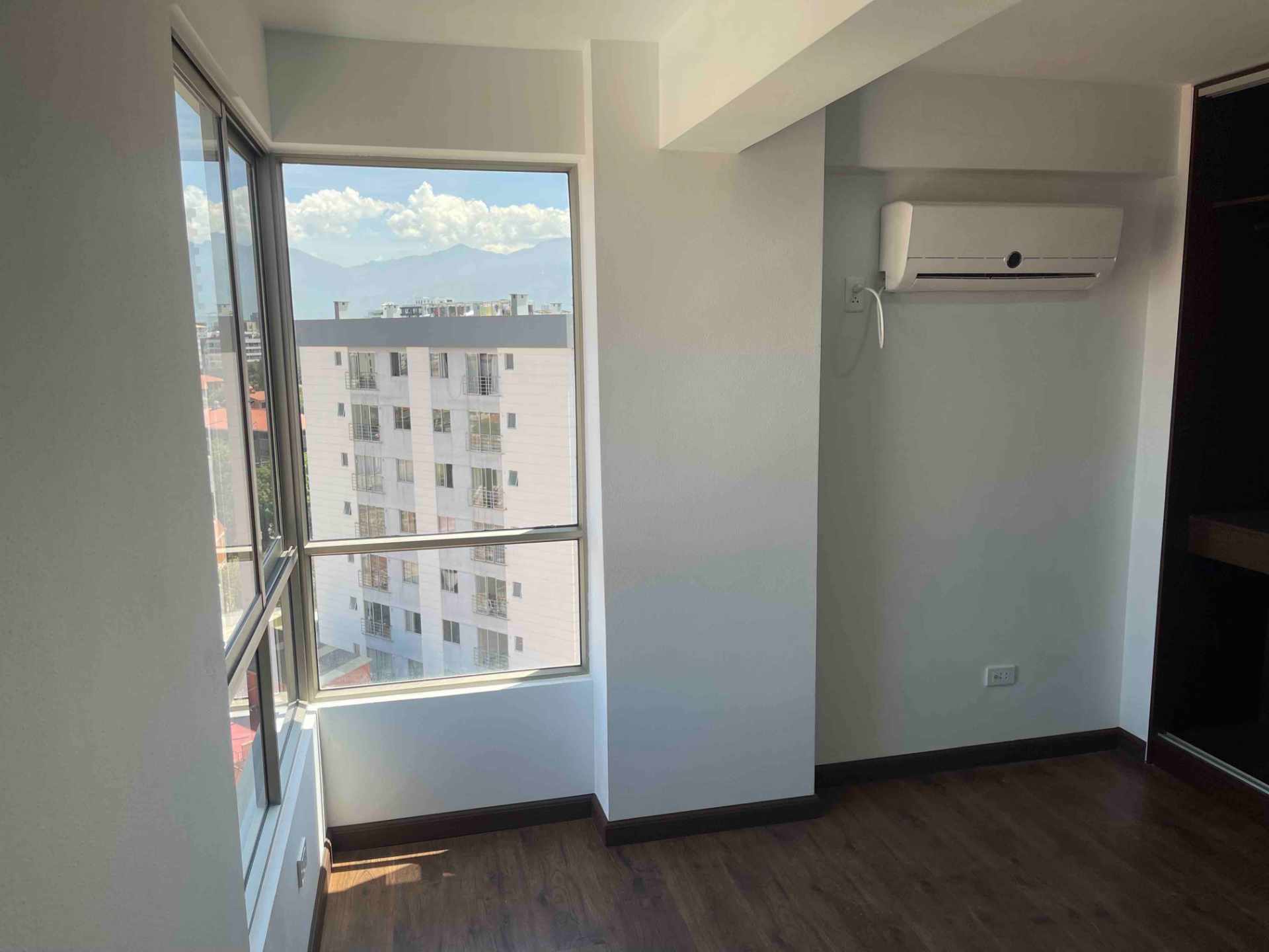 Departamento en Muyurina en Cochabamba 3 dormitorios 2 baños 1 parqueos Foto 12