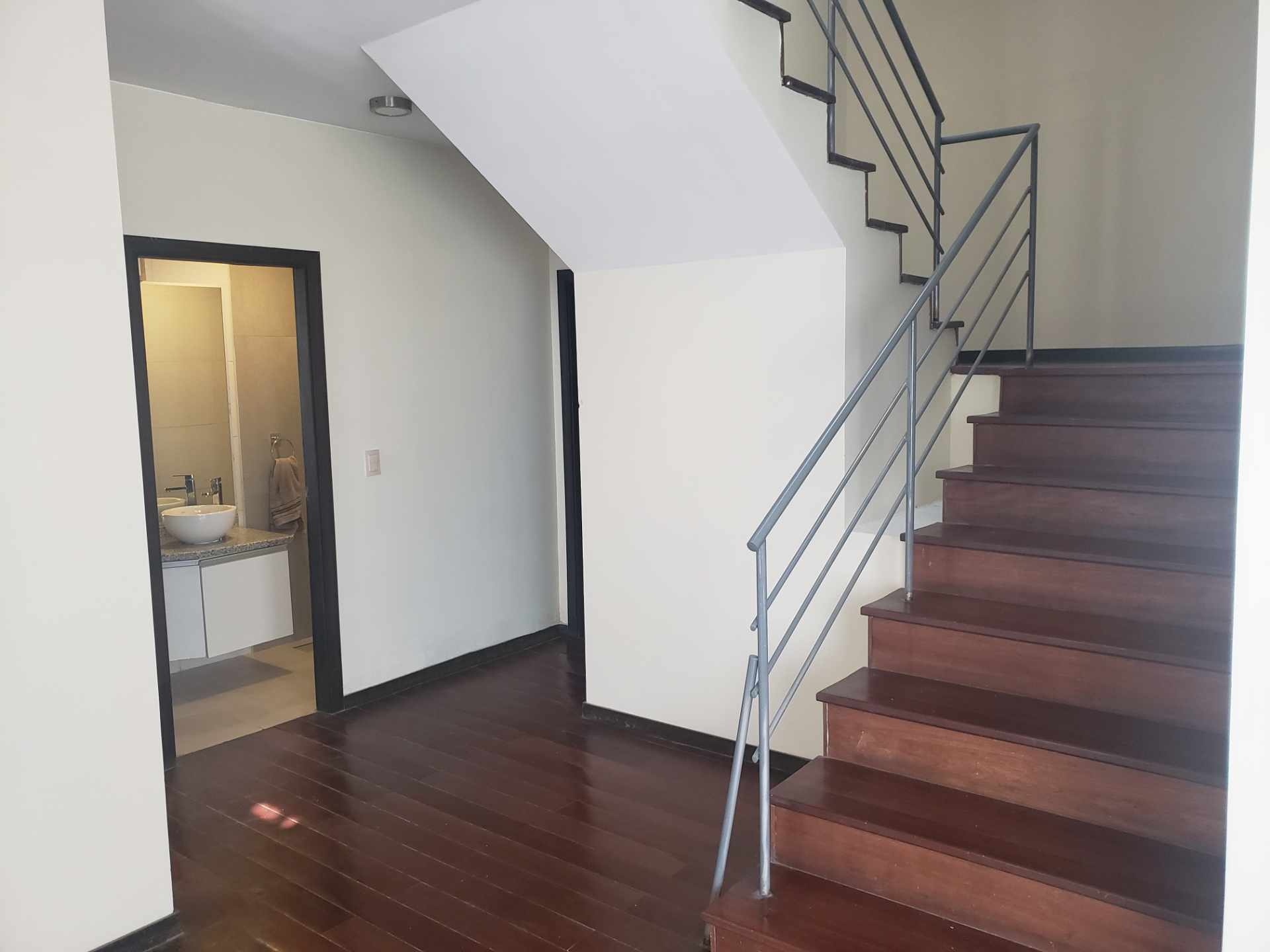 Casa en VentaCalle 2 #98 Urb. Los Olivos 5 dormitorios 4 baños 3 parqueos Foto 13