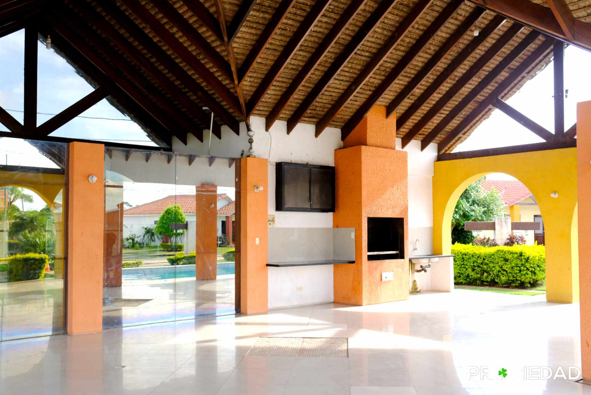 Casa Condominio Patujú – Jardines de Pentaguazú, bloque C – Satélite Norte. Foto 7