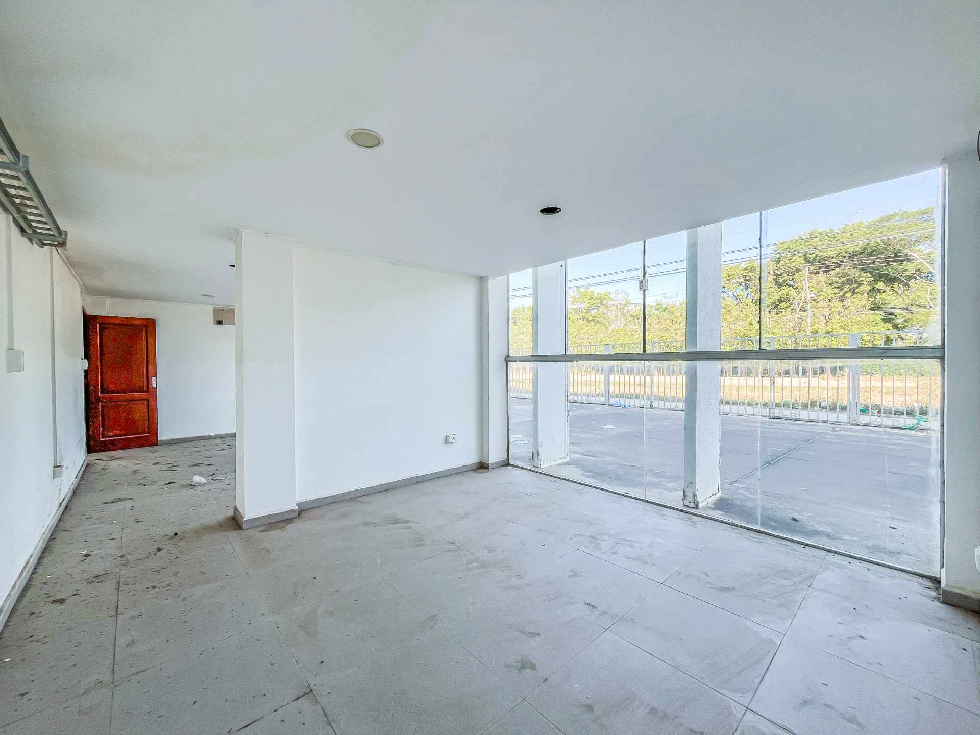 Edificio en Plan 3000 en Santa Cruz de la Sierra 8 dormitorios 5 baños 8 parqueos Foto 12
