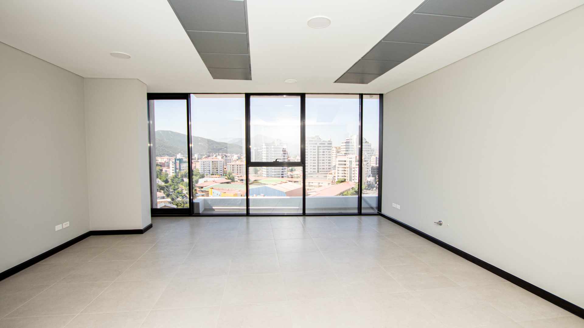 Oficina Plazuela Quintanilla - Av Papa Paulo Foto 1