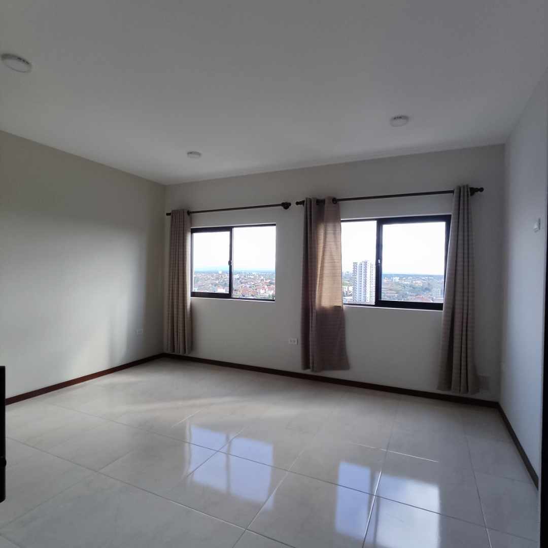 Departamento en AlquilerEntre 1er y 2do Anillo por Av Centenario, Santa Cruz - Bolivia 🇧🇴 Foto 4