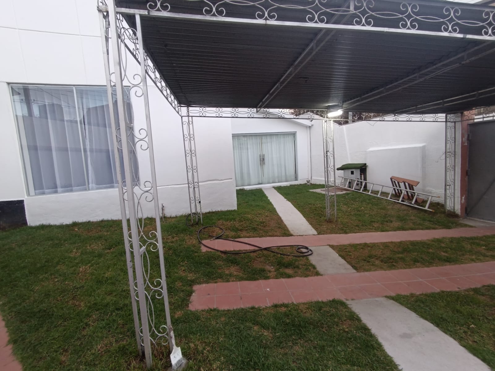 Departamento en Achumani en La Paz 3 dormitorios 3 baños  Foto 1