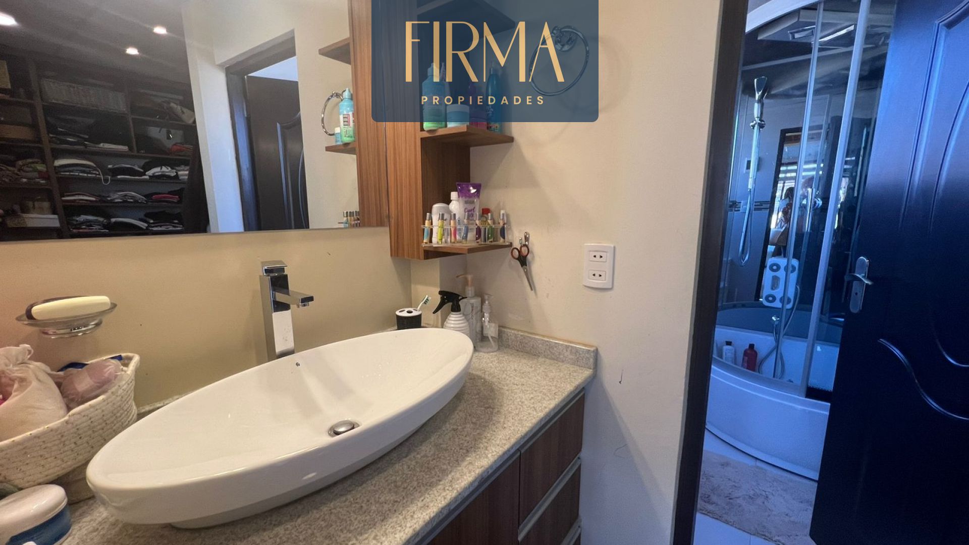 Casa en VentaCOMPRA ESTA CASA EN MALLASILLA 4 dormitorios 6 baños 2 parqueos Foto 14