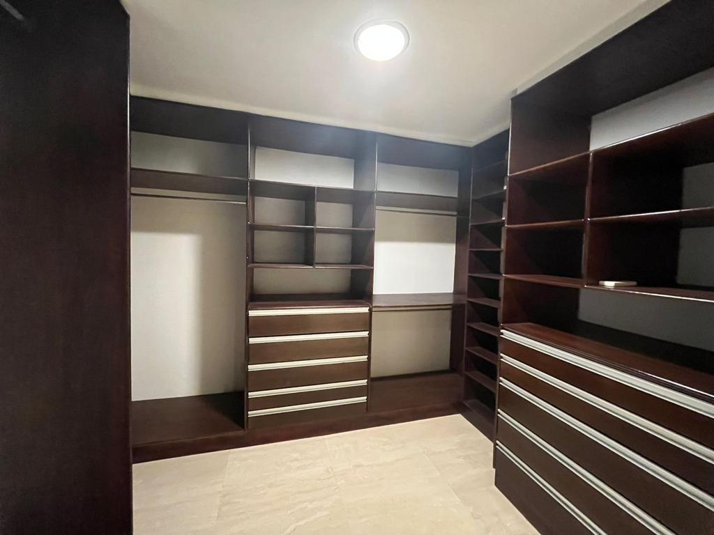 Casa en Entre 5to y 6to anillo Norte en Santa Cruz de la Sierra 4 dormitorios 4 baños 2 parqueos Foto 4