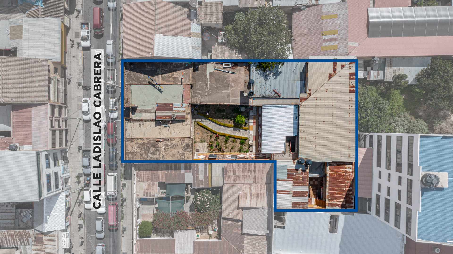 Terreno en VentaC. Ladislao Cabrera entre Av. Oquendo y 16 de Julio- Centro  Foto 1