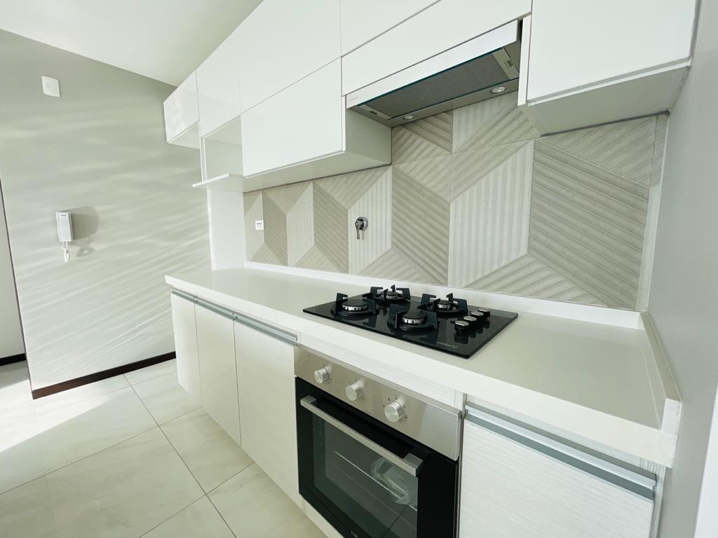 En Alquiler a $us 650 Foto 17