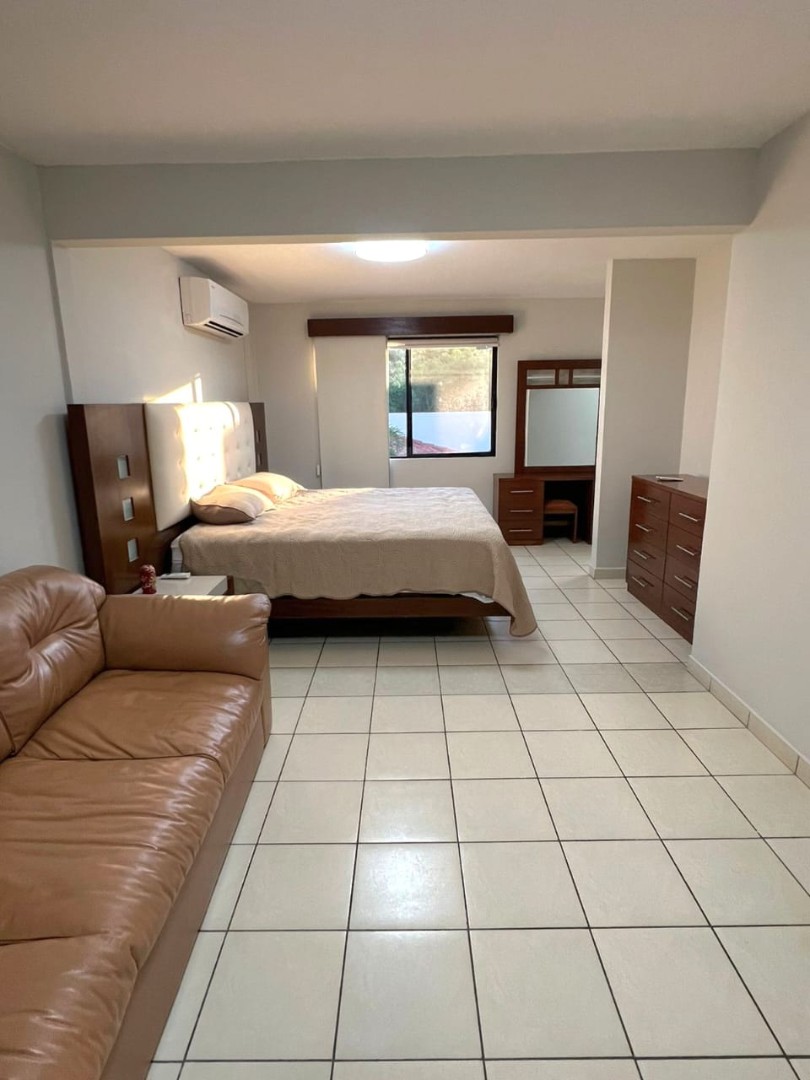 En Alquiler a Bs 8,500 Foto 13