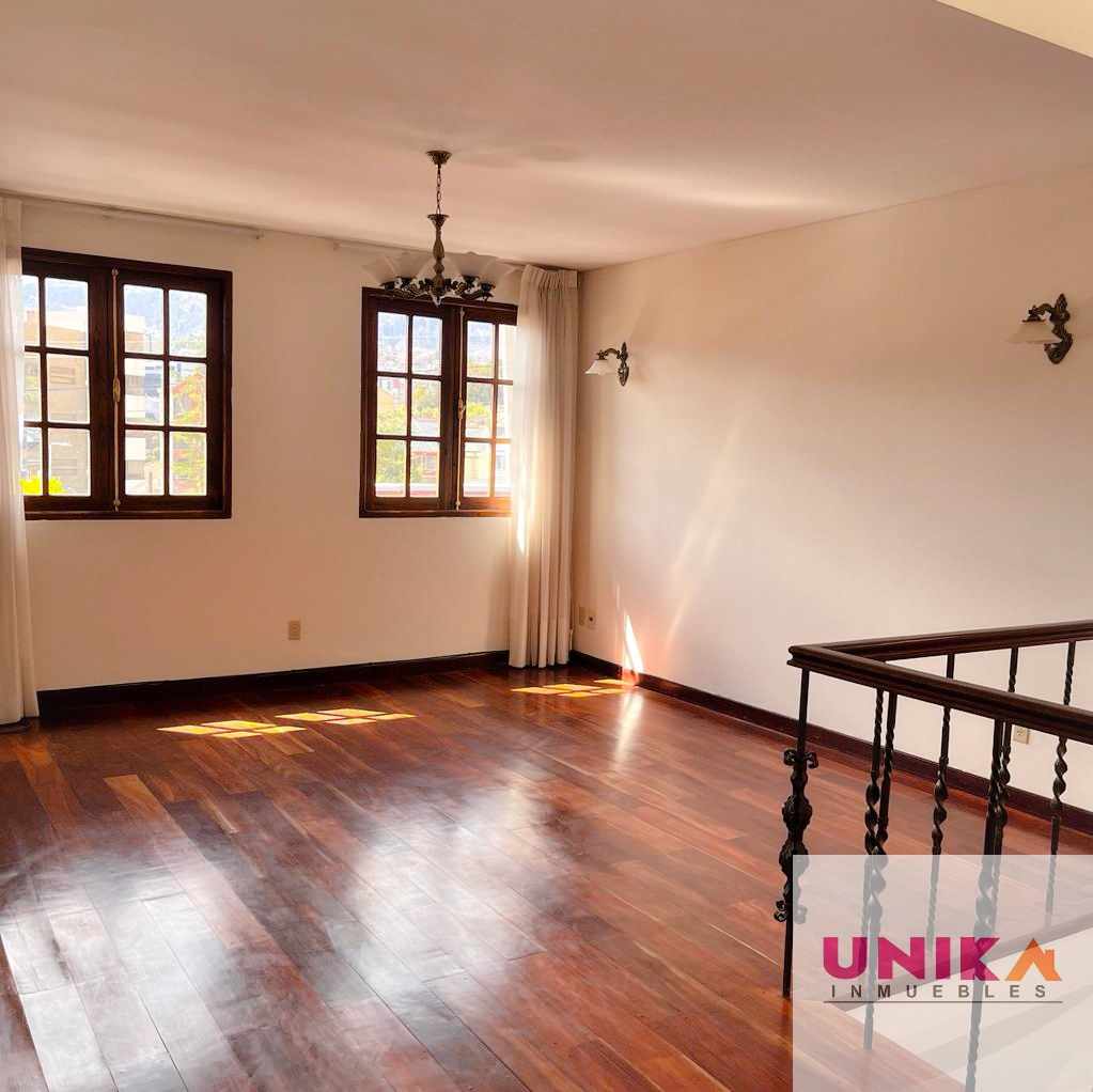 Casa en Alquiler🏡 AMPLIA Y HERMOSA CASA EN ALQUILER, AUQUISAMAÑA.  3 dormitorios 3 baños 3 parqueos Foto 23