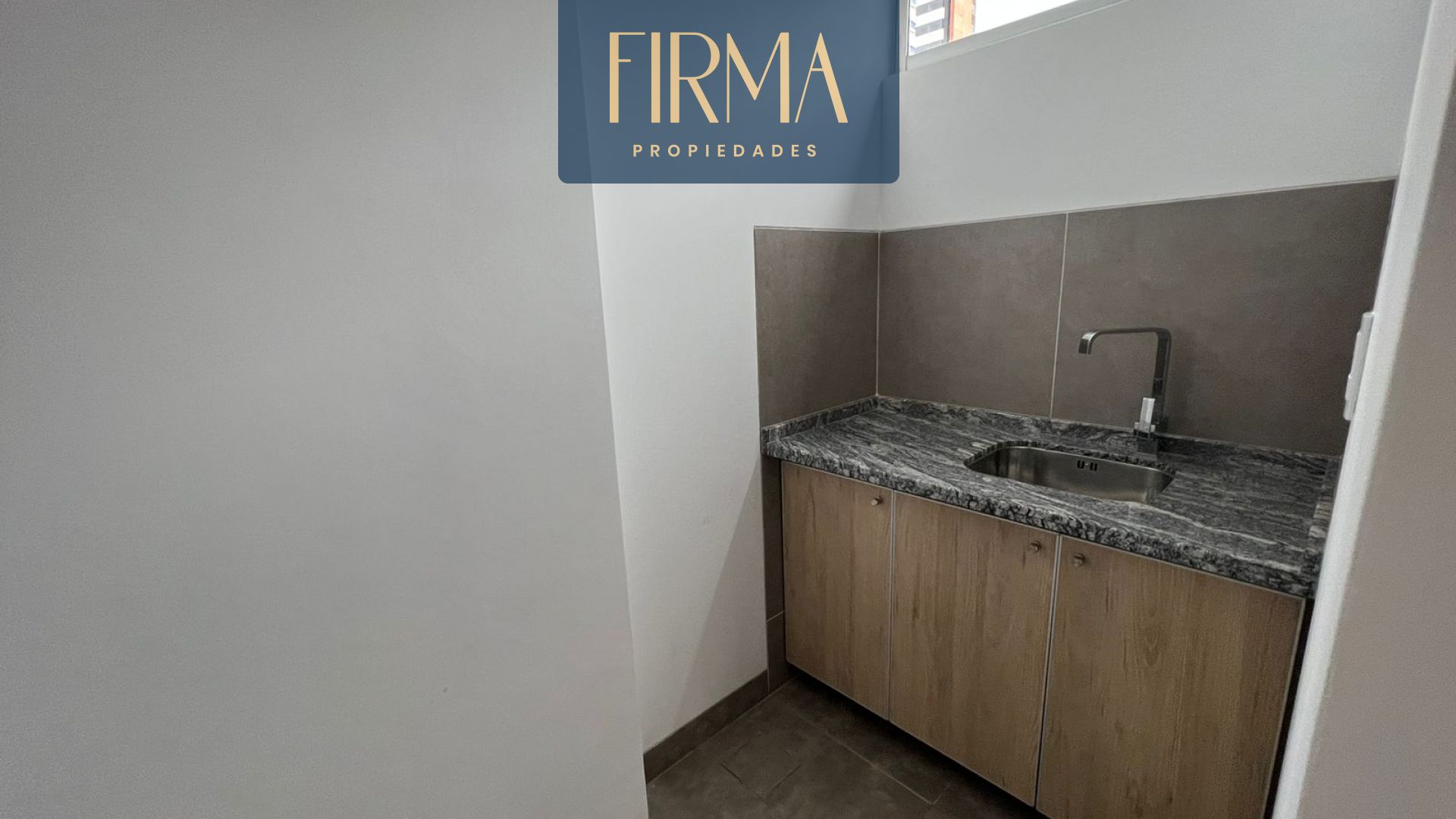 Oficina en Sopocachi en La Paz  2 baños  Foto 4