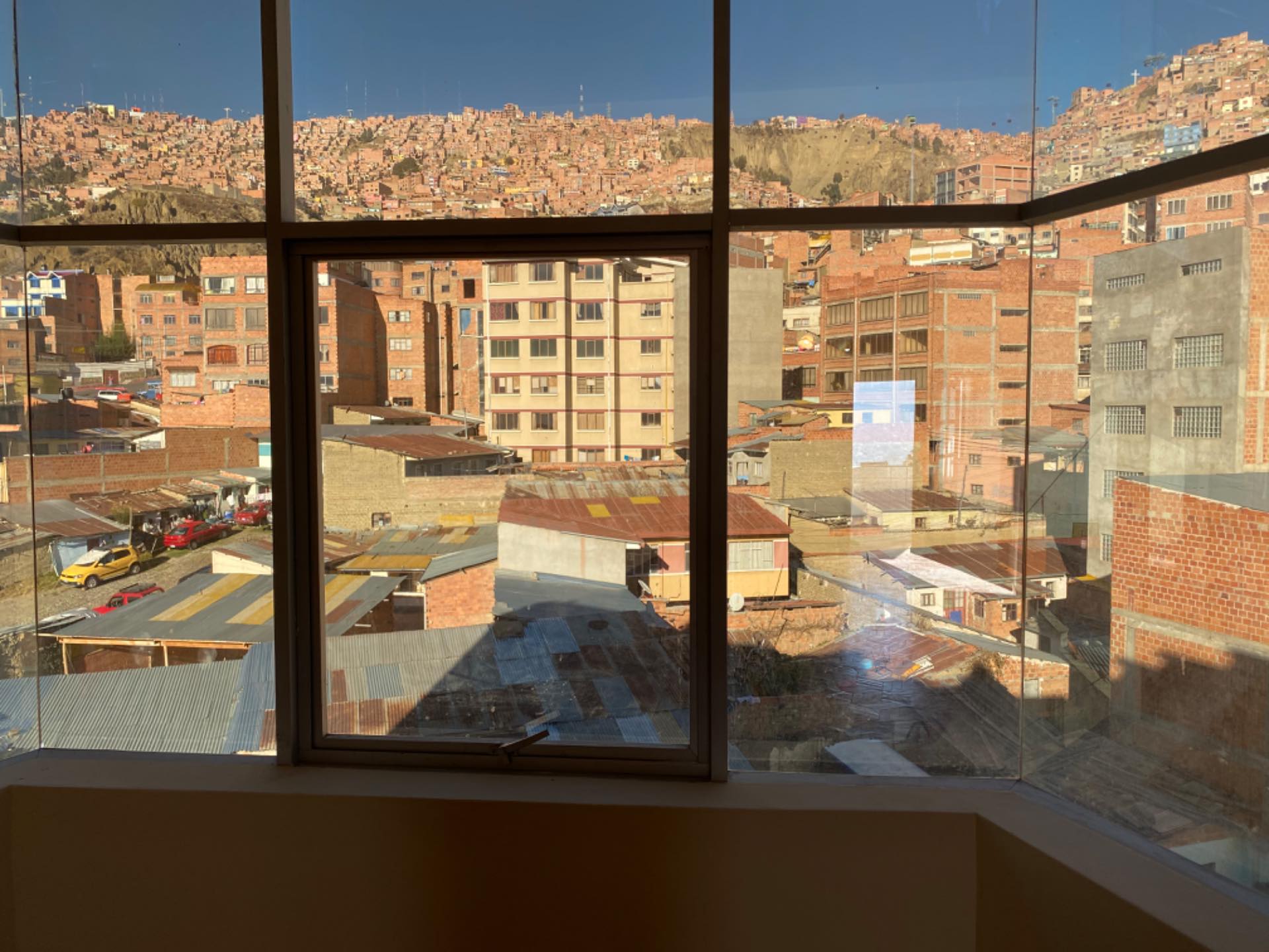 Edificio en VentaALTO SAN PEDRO   CALLLE: JORGE DE LÁ REZA #1581   27 dormitorios 13 baños 10 parqueos Foto 2