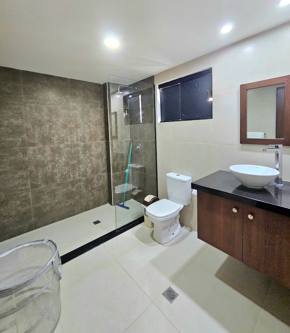 Departamento en Entre 2do y 3er anillo Oeste en Santa Cruz de la Sierra 1 dormitorios 1 baños  Foto 2