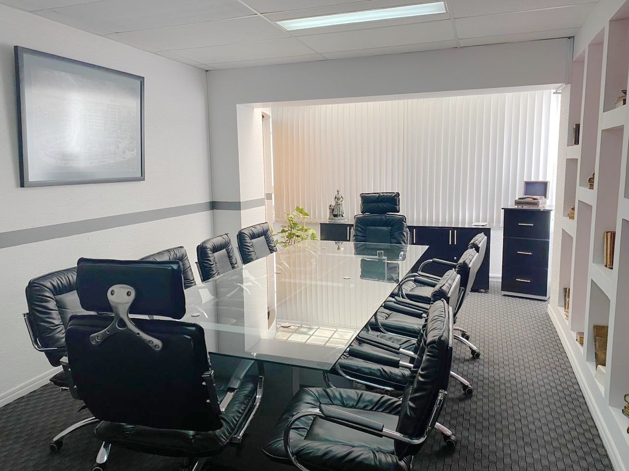 Oficina en Sopocachi en La Paz 7 dormitorios 2 baños  Foto 2