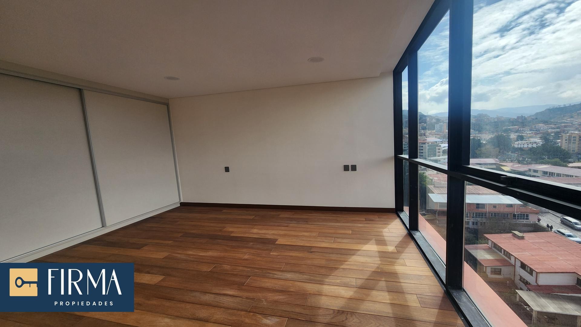 Departamento en Obrajes en La Paz 3 dormitorios 4 baños 1 parqueos Foto 9