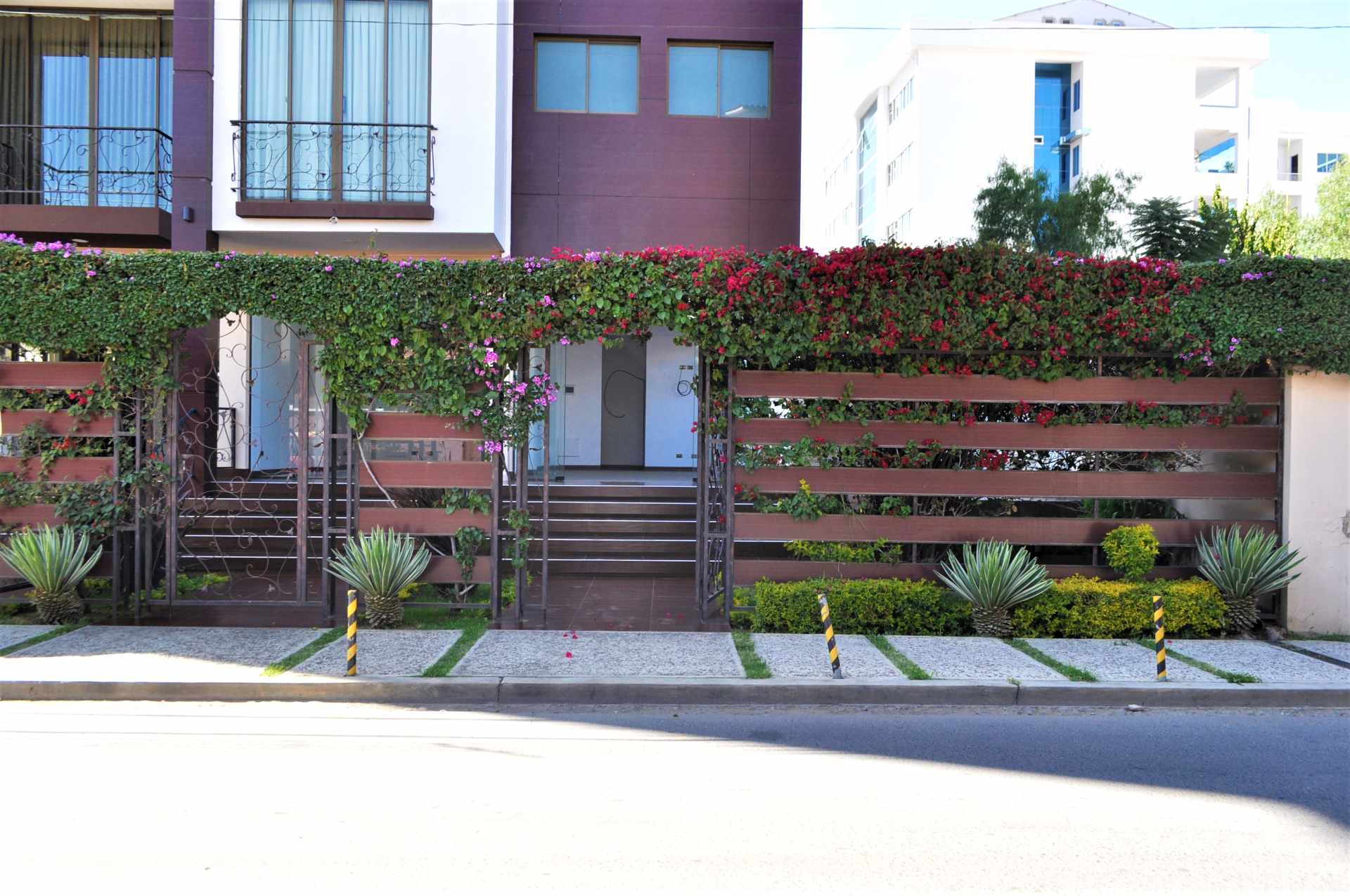 En Alquiler a $us 290 Foto 3