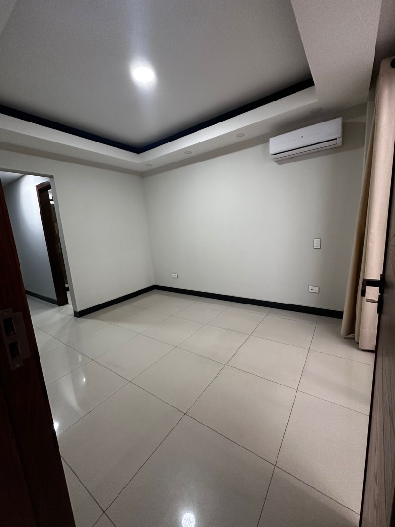 Departamento Skype Equipetrol, diagonal Manzana 40, sin amoblar Foto 2