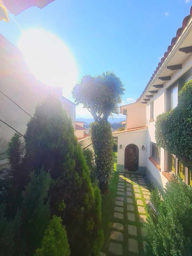 Casa en VentaCOMENZANDO ACHUMANI PONEMOS ESTA CASA A LA VENTA  4 dormitorios 7 baños 3 parqueos Foto 18