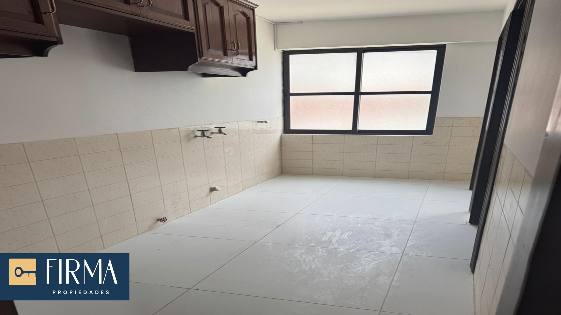 En Alquiler a Bs 7,500 Foto 8