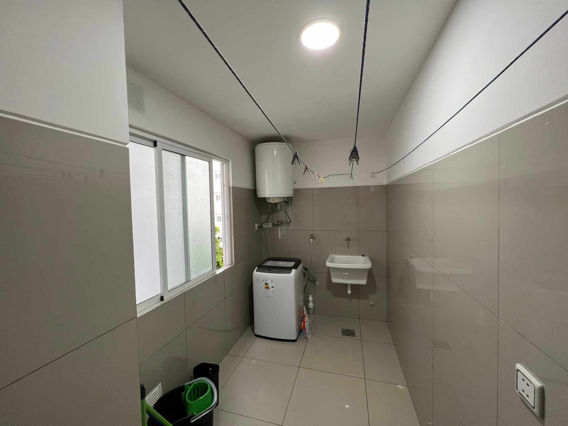 Departamento en AlquilerCondominio La Boutique, Equipetrol, 2do. y 3er. Anillo, cerca de todo.  2 dormitorios 2 baños 1 parqueos Foto 11