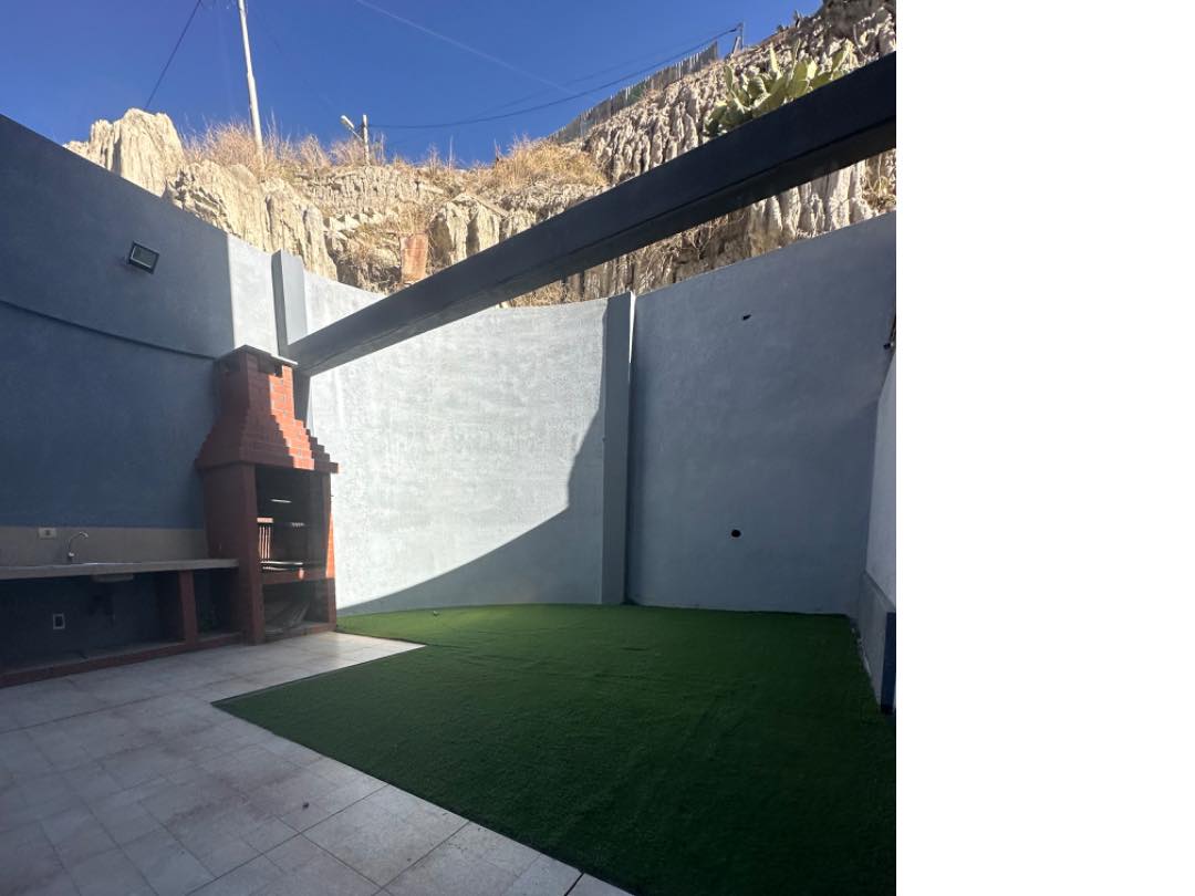 Departamento en VentaDEPARTAMENTO EN VENTA!! Obrajes avenida costanera a una cuadra del cementerio jardín  2 dormitorios 2 baños 1 parqueos Foto 18