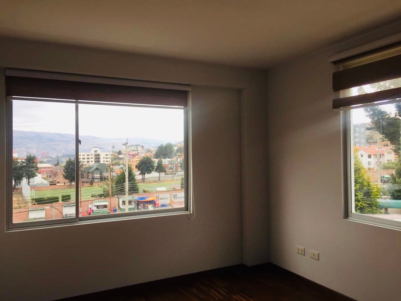 Departamento en Cota Cota en La Paz 3 dormitorios 3 baños 2 parqueos Foto 2